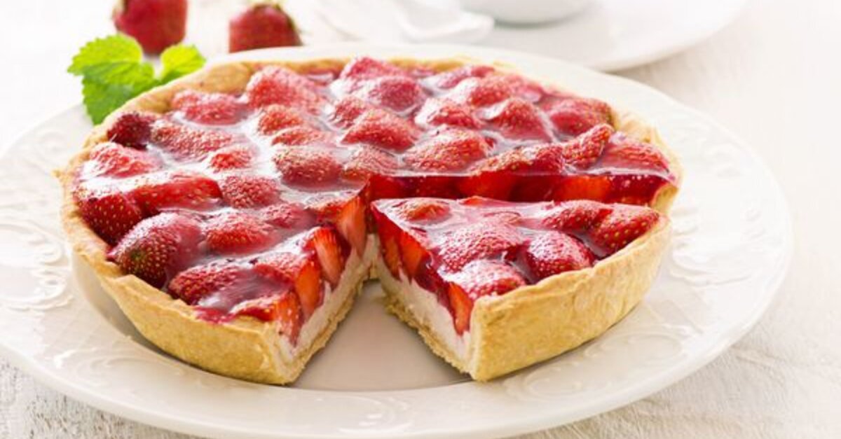 Glazed Strawberry Cream Tart – 12 Tomatoes