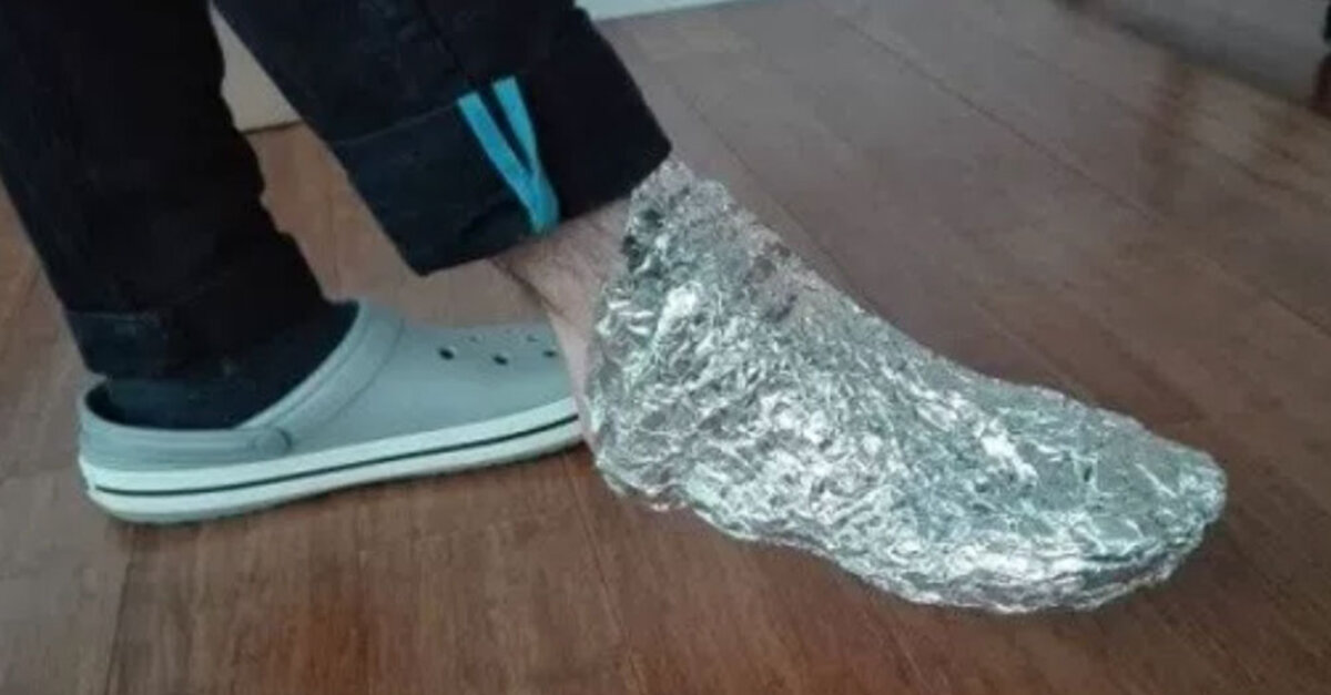 Wrap Your Feet In Aluminum Foil And Wait For An Hour. The ...