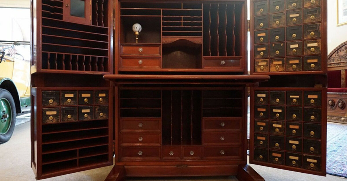 The Wooton Desk Was The Ultimate Filing System Of The 1800s