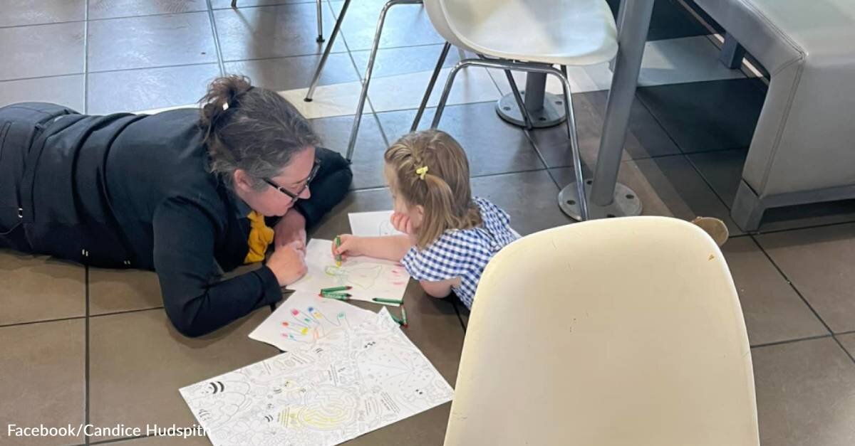 Mother Thanks Kind McDonald’s Employee for Helping Calm Her Daughter with Autism