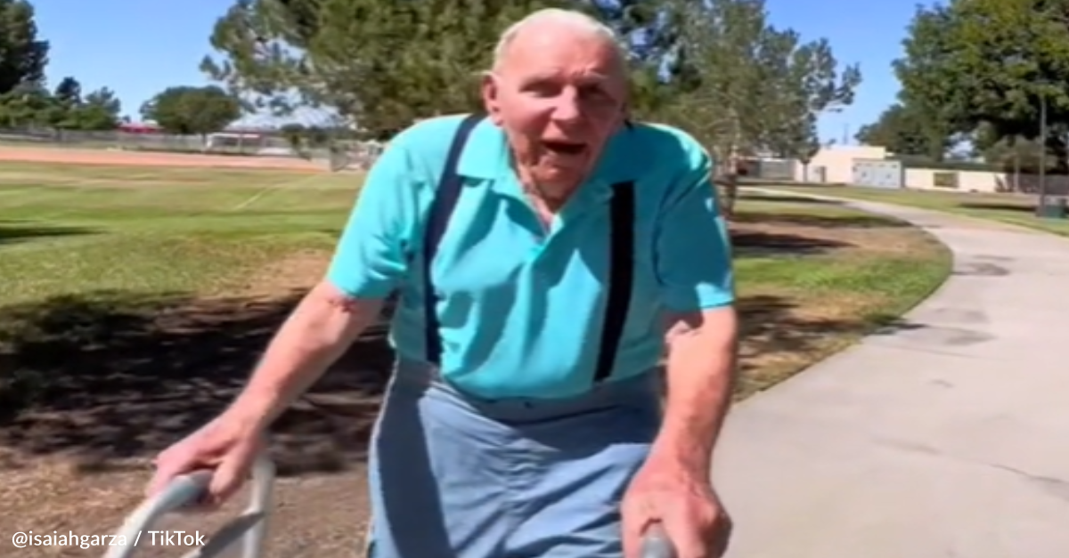 Man Surprises 100-Year-Old Veteran With A Last-Minute Trip To Disneyland